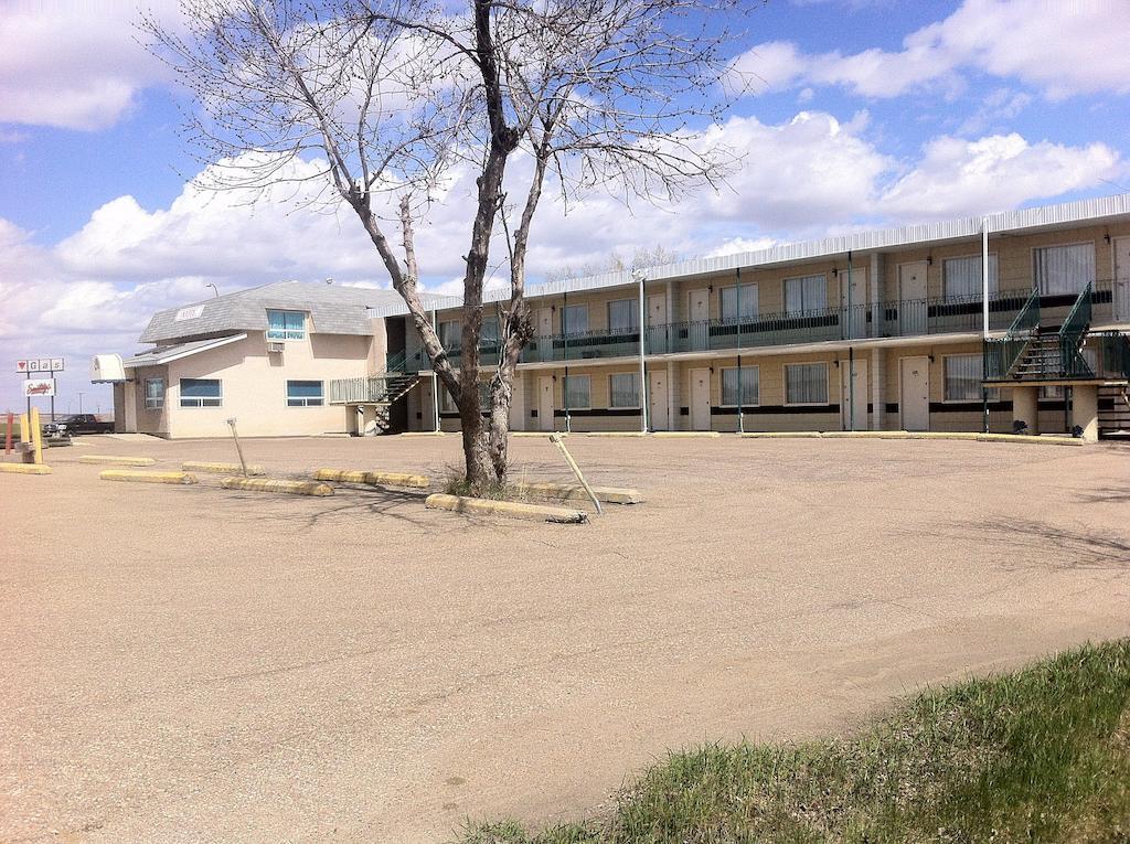 Rainbow Motel Swift Current Exterior foto